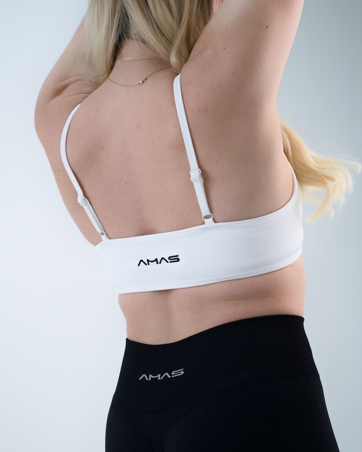 Reborn Sports Bra Weiß