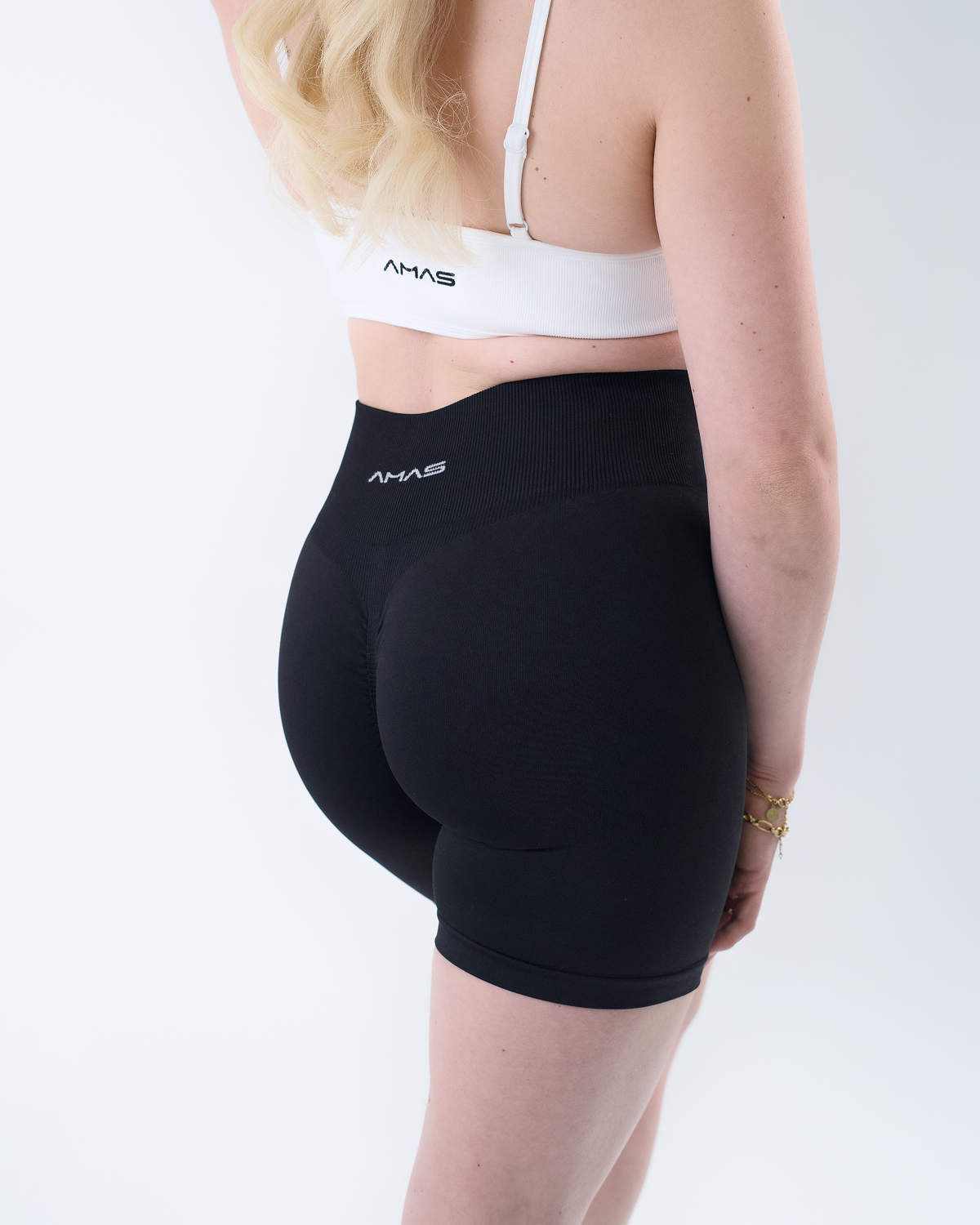 Reborn Shorts Schwarz