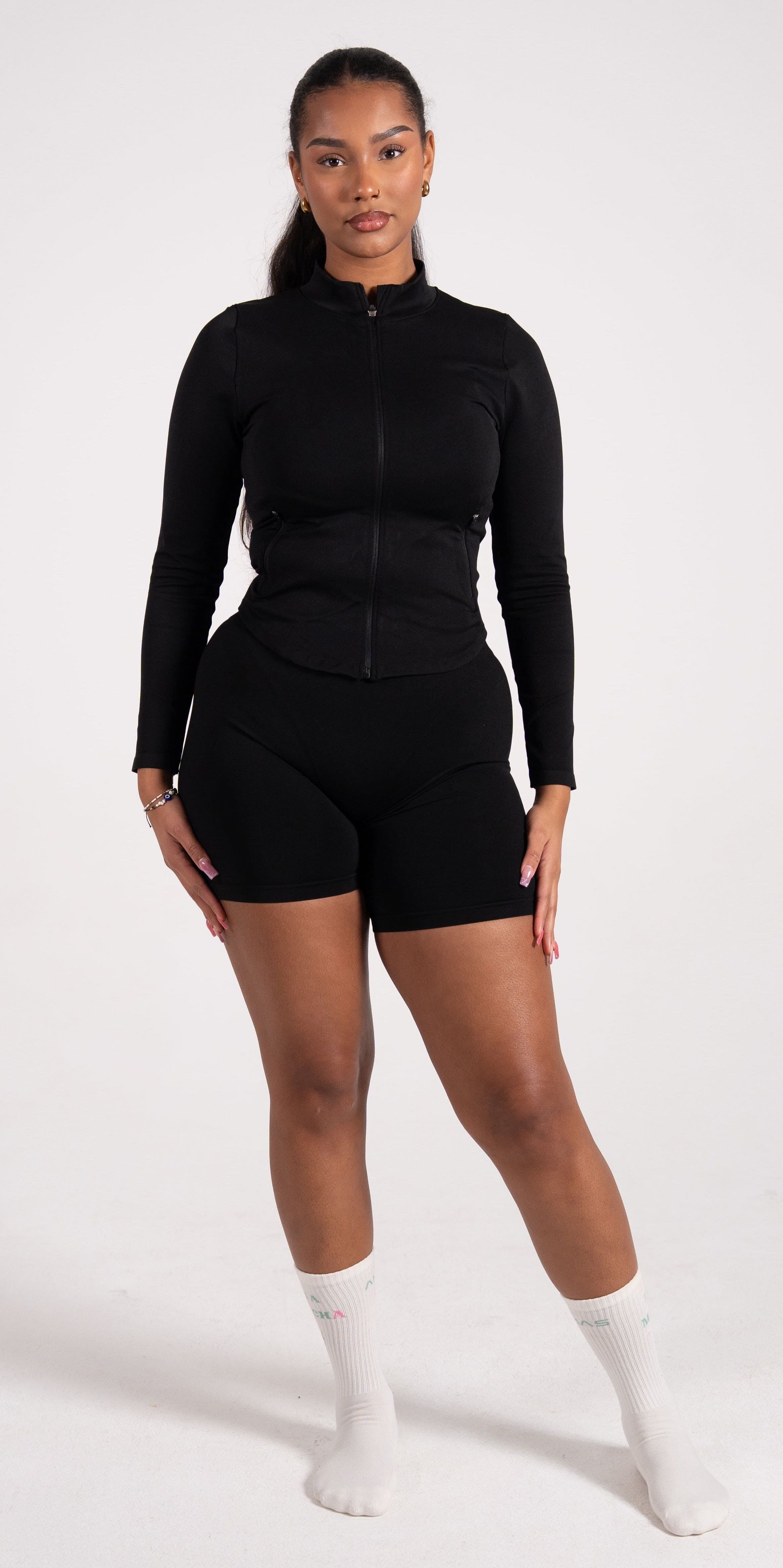 Reborn Shorts Schwarz