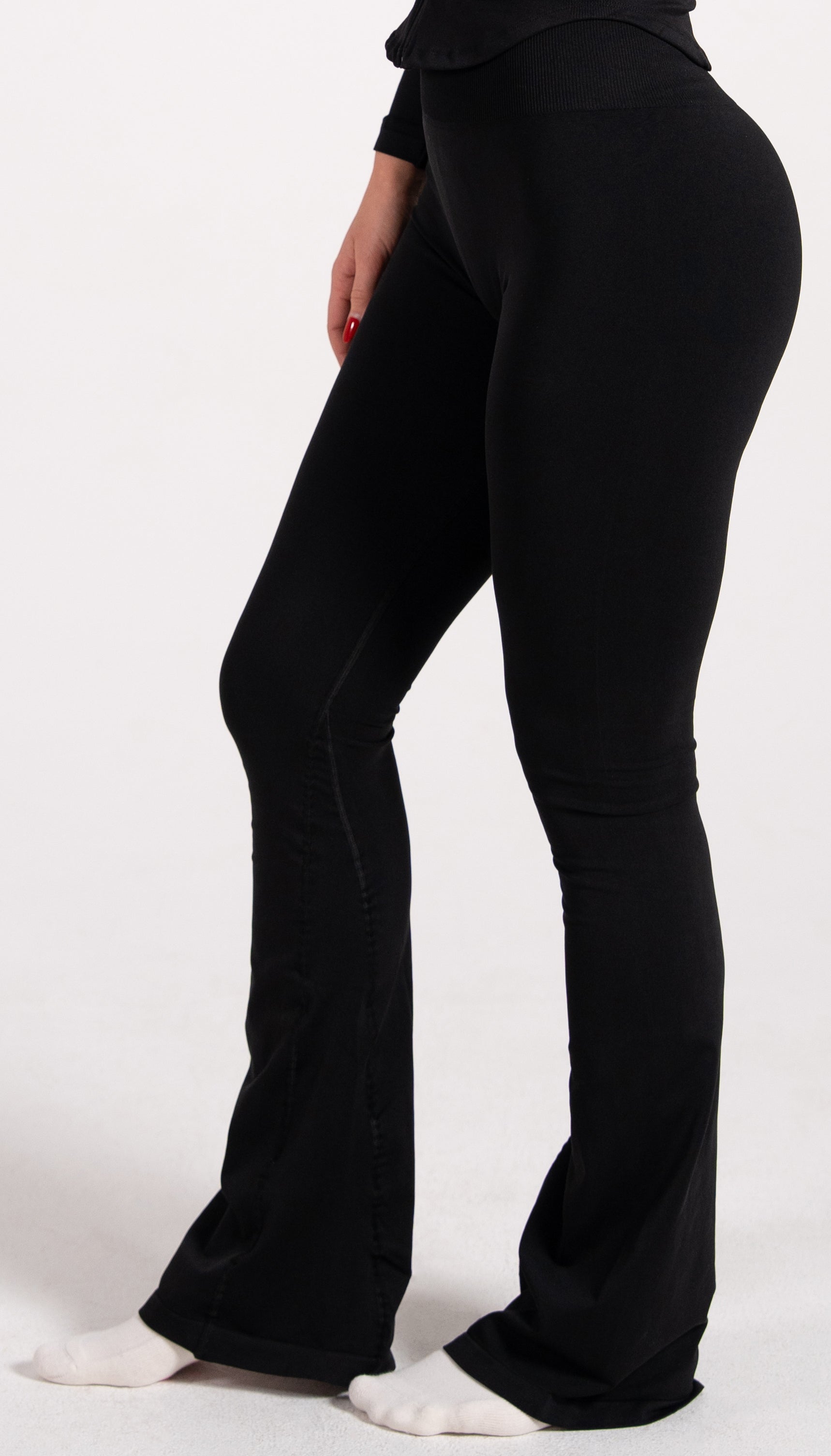 Reborn Flared Leggings Schwarz