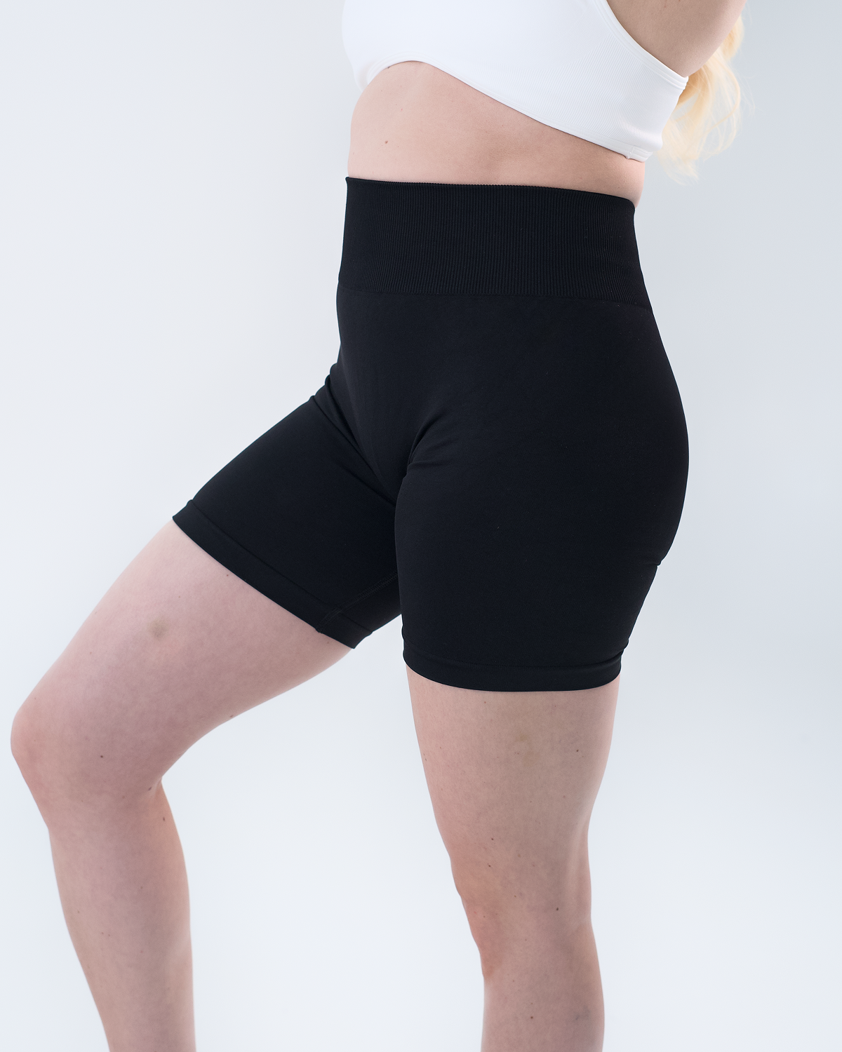 Reborn Shorts Schwarz